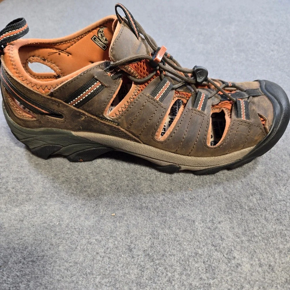 KEEN Arroyo II men's hiking shoes model 1008419 waterproof leather Sz 10 Outdoor